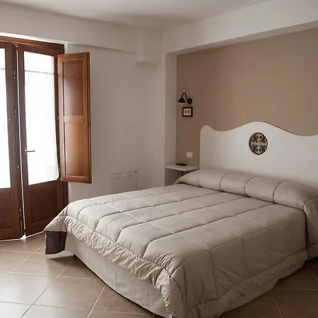 Il Vicoletto 3* אלפדנה